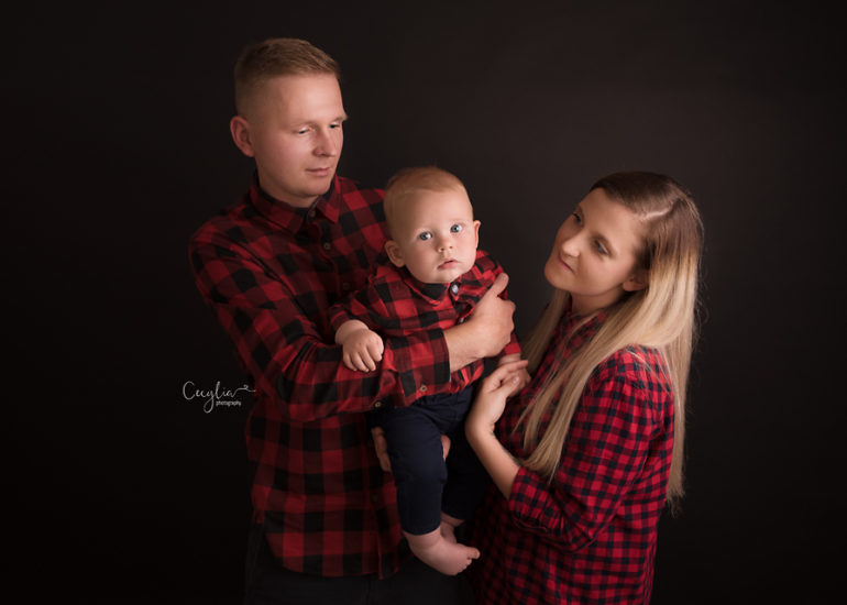 family photo session in cecylia photography studio