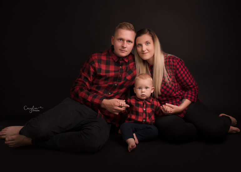 family photosession in cecylia photogaphy studio